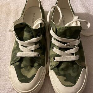 Old Navy Platform Sneakers